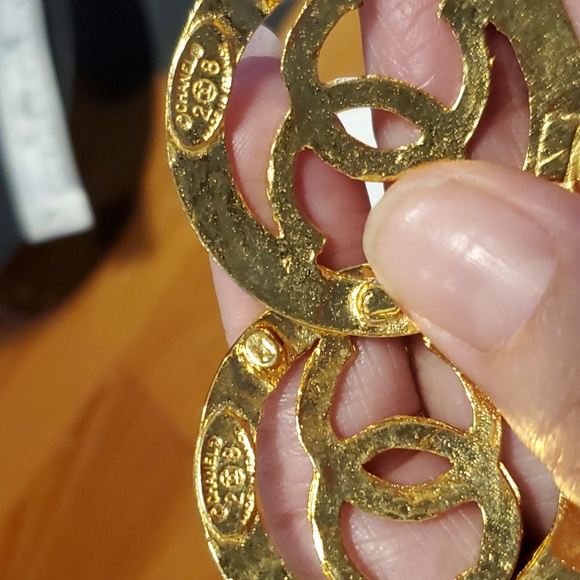 Chanel clip on earrings - Picture 5 of 5